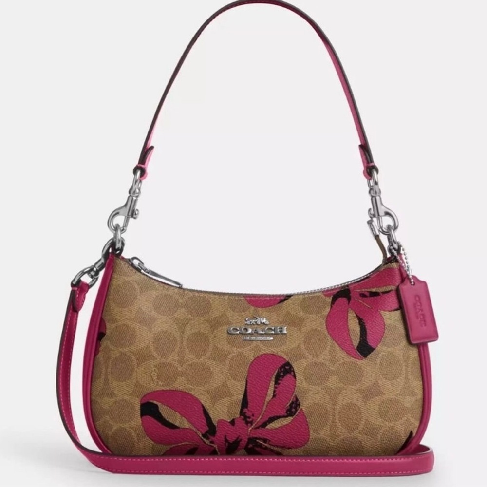 Coach bow shoulder bag